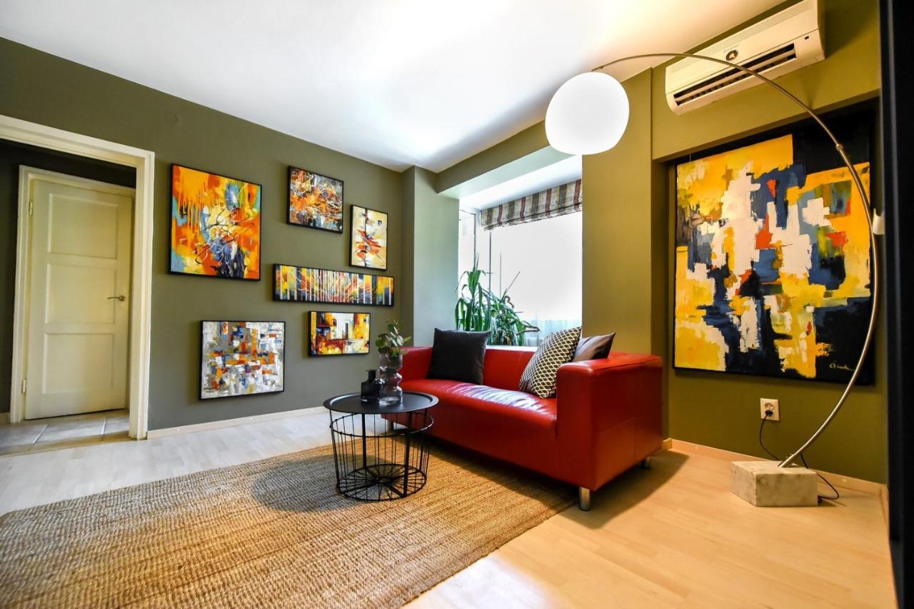 Downtown Oasis: Central Apartments With Cozy Charm Bukares Bagian luar foto