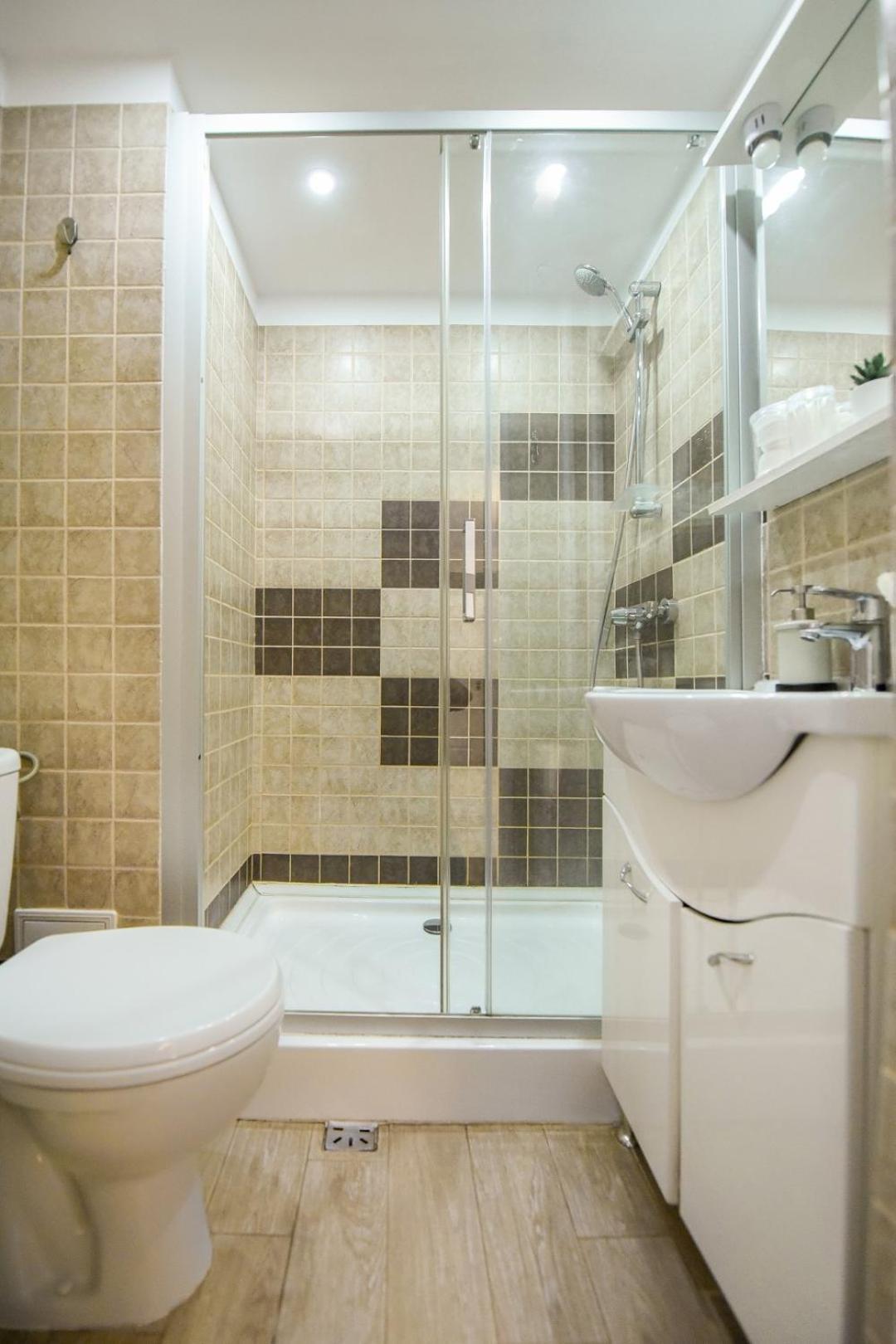Downtown Oasis: Central Apartments With Cozy Charm Bukares Ruang foto