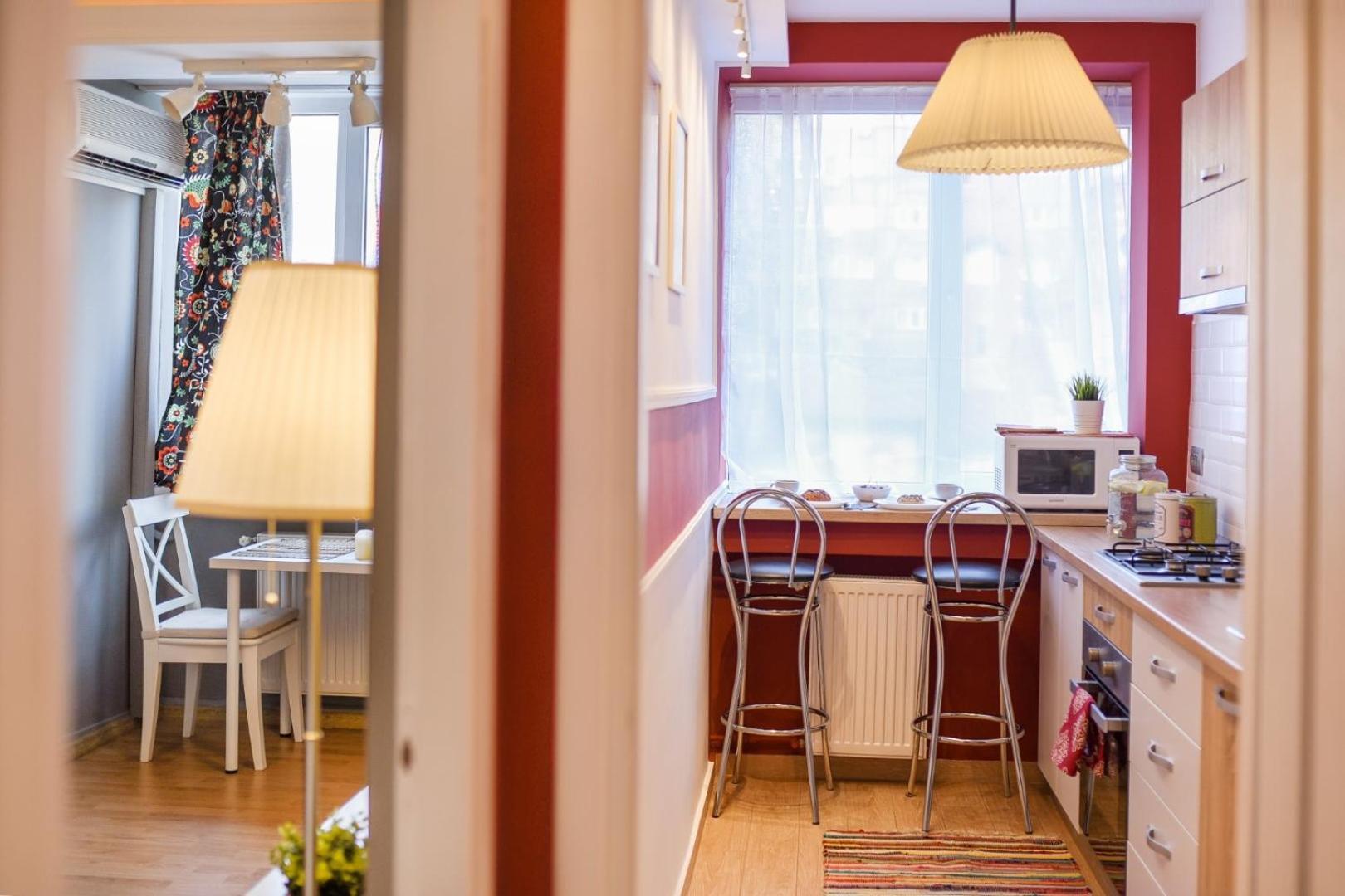 Downtown Oasis: Central Apartments With Cozy Charm Bukares Ruang foto